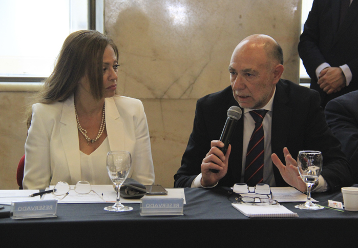 dando cumplimiento a lo establecido en su Reglamento Interno, el Comité de Auditoría Federal de la Red Federal de Control Público se ha reunido en las instalaciones de SIGEN con la finalidad de aprobar los 
                                        Planes/Programas/Actividades que las jurisdicciones nacionales integrantes de la Red han dispuesto para el control durante el año próximo