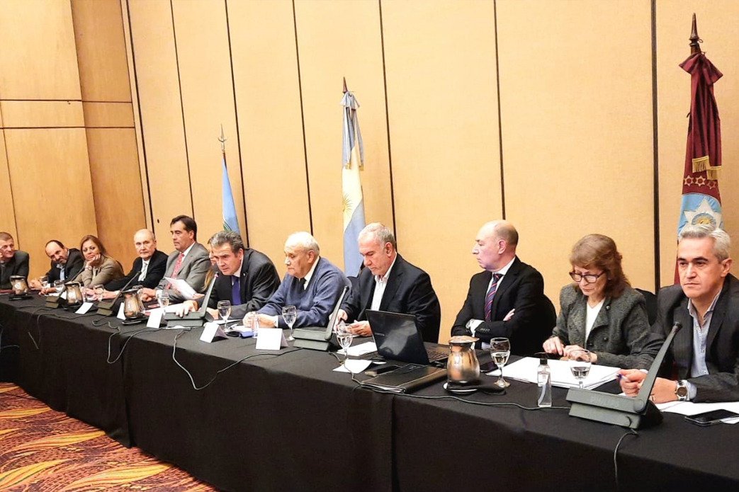 La actividad reunió a máximas autoridades y vocales 
                                        de las entidades provinciales y municipales de todo el país que integran el Secretariado Permanente, entre ellos, el presidente del Secretariado Permanente 
                                        de los Tribunales de Cuentas de la Argentina, Sergio Oste; su vicepresidenta, Nora del Valle Millone Juncos, y el vicepresidente de la Red Federal y 
                                        presidente del Tribunal de Cuentas de Tucumán, Miguel Terraf.