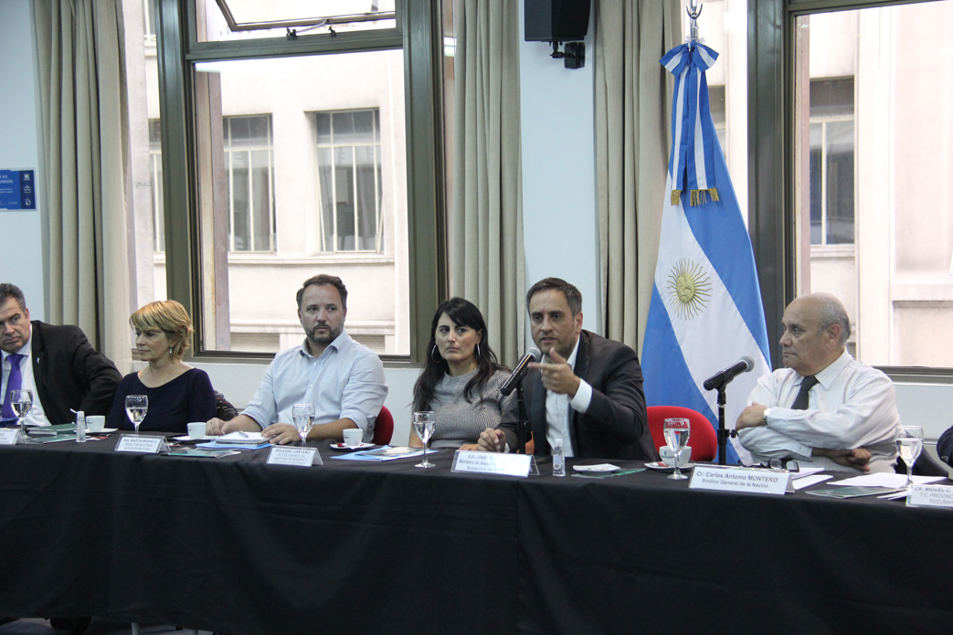 Cabandié y equipo
